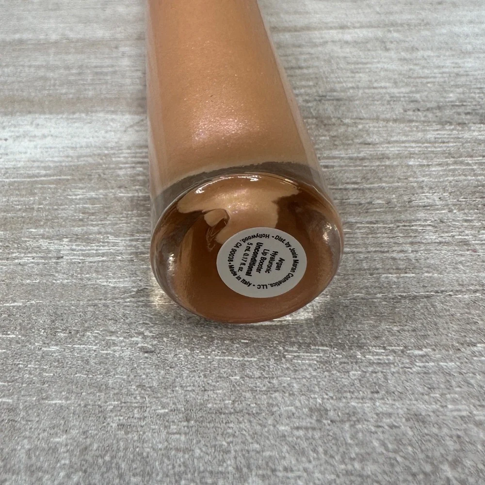 $8 🌙 Josie Maran Argan Beauty Unconditional Hyaluronic Lip NEW FULL SZ